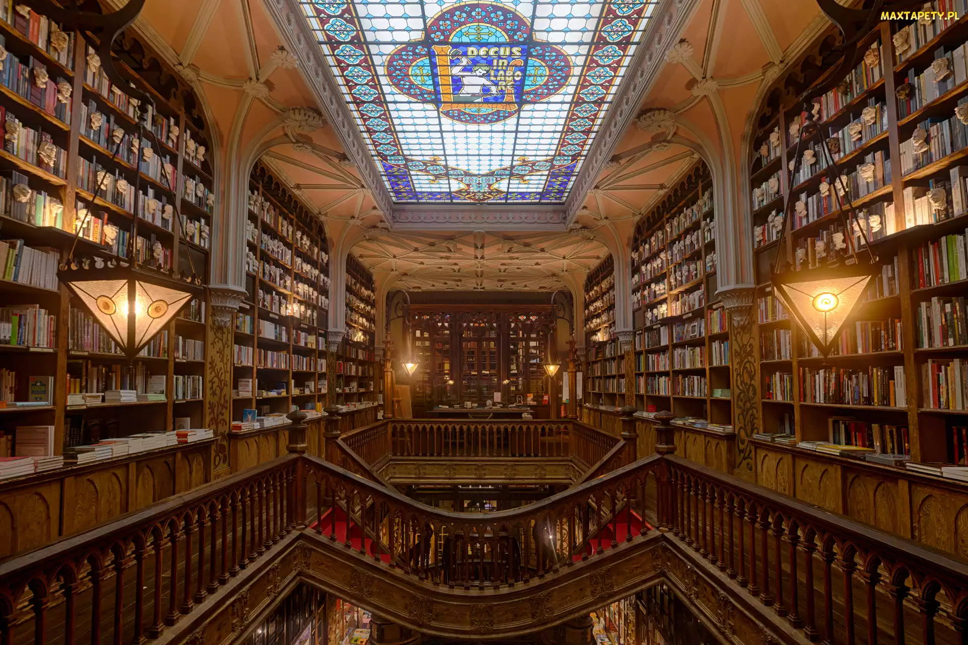 Porto, Książki, Portugalia, Wnętrze, Witraż, Księgarnia Lello, Lampy, Regały
