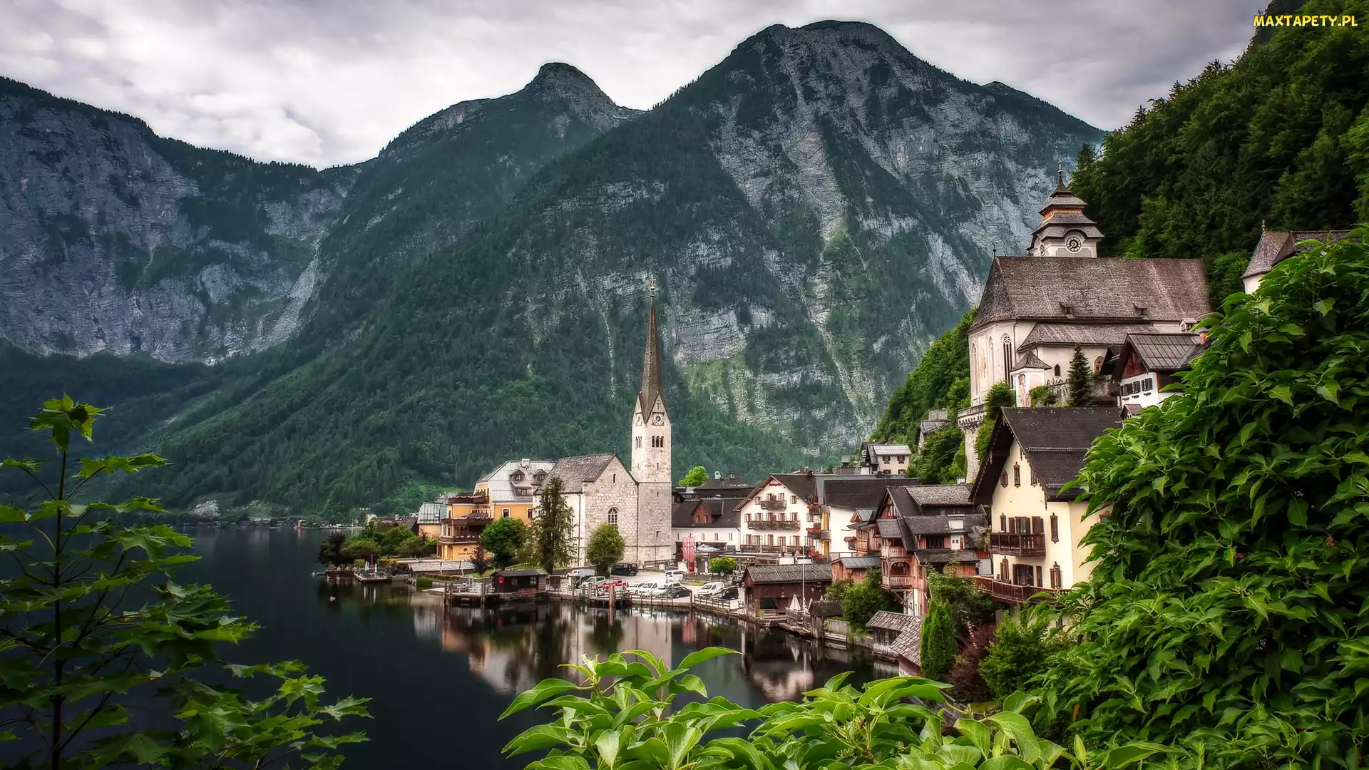 Kościół, Domy, Alpy Salzburskie, Austria, Hallstatt, Góry, Jezioro Hallstattersee