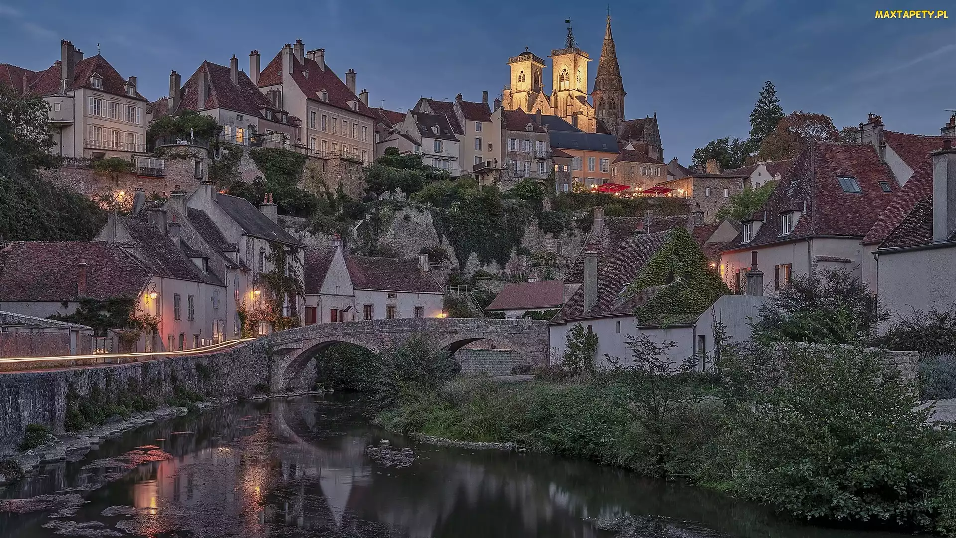 Francja, Semur en Auxois, Rzeka Armancon, Domy, Most, Miasto