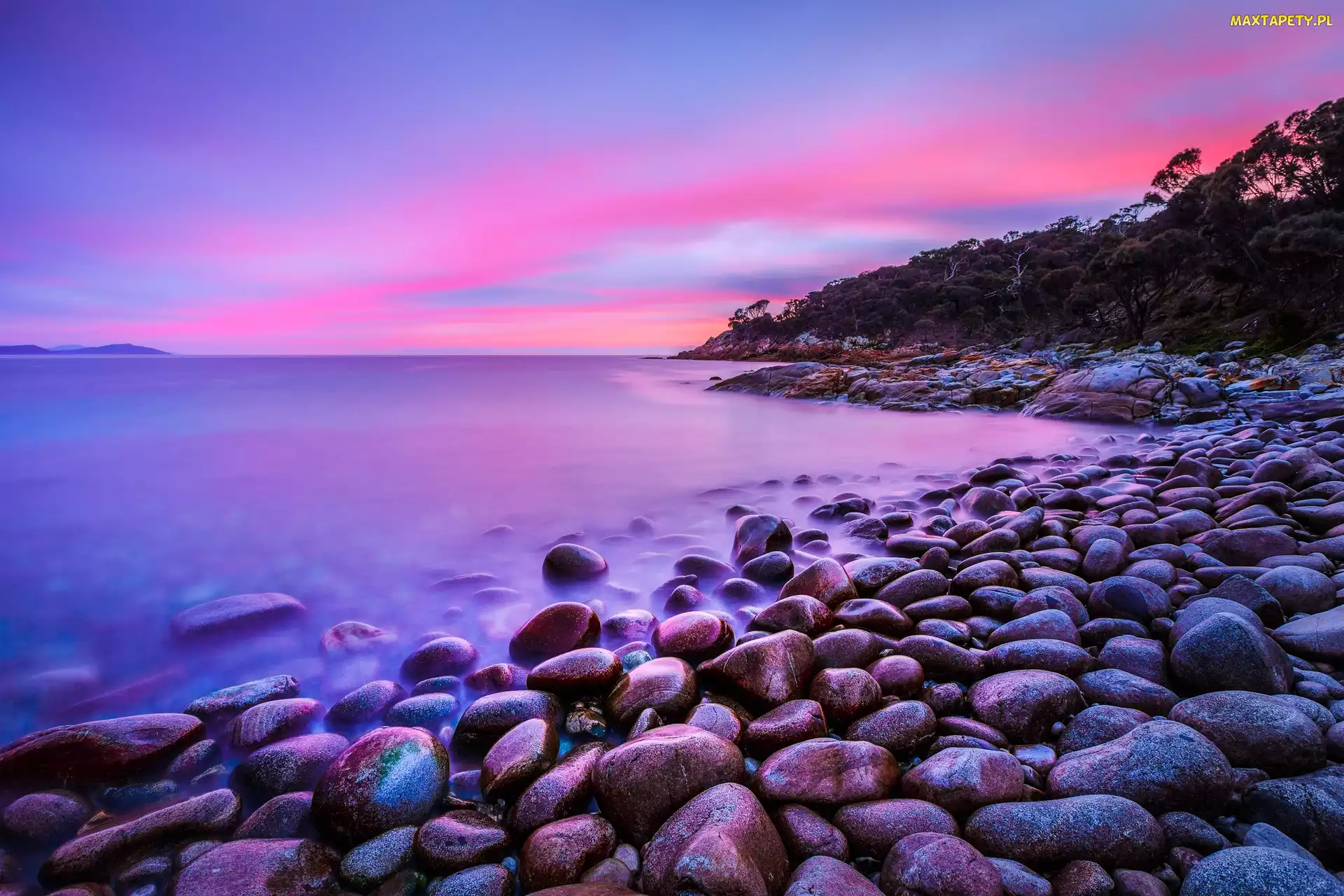 Australia, Bluestone Bay, Zachód słońca, Tasmania, Kamienie, Brzeg, Drzewa, Niebo, Morze, Różowe