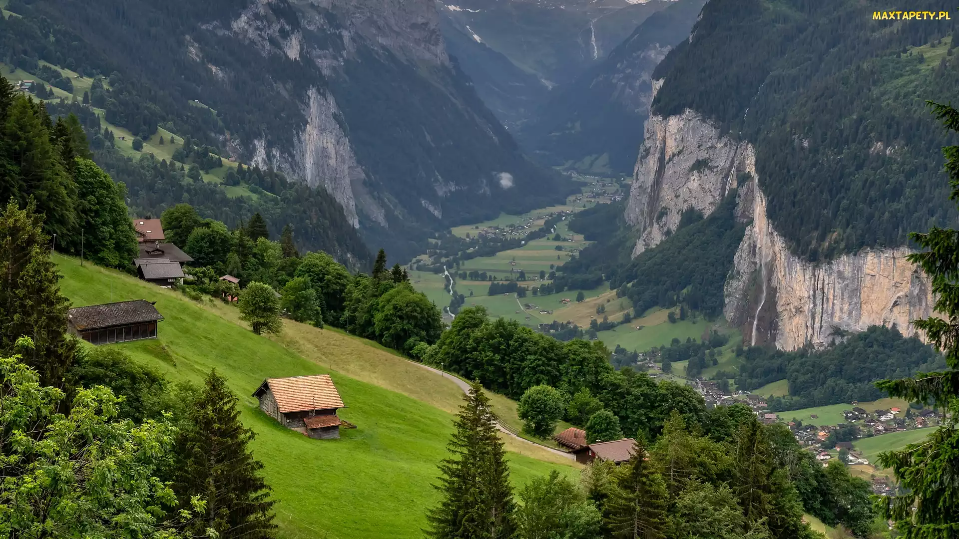 Góry, Kanton Berno, Lauterbrunnen Valley, Szwajcaria, Gmina Lauterbrunnen, Dolina, Domy, Drzewa, Wzgórza