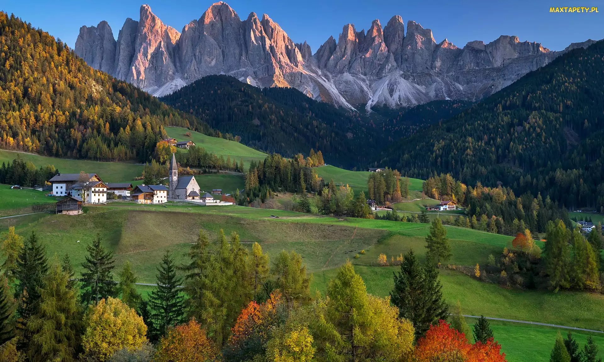 Góry, Dolomity, Włochy, Santa Maddalena, Lasy, Kościół, Dolina, Drzewa, Rozświetlone, Val di Funes, Wieś