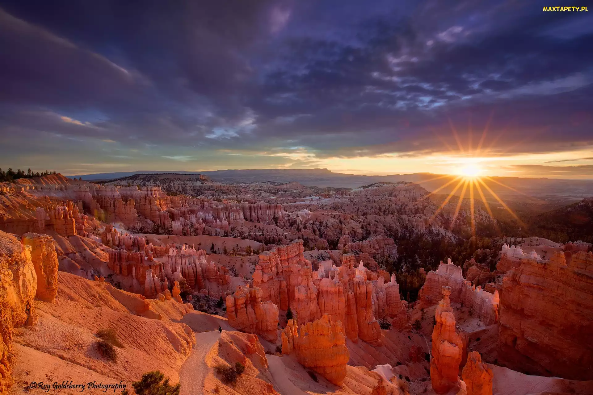 Promienie, Wschód słońca, Utah, Chmury, Skały, Stany Zjednoczone, Park Narodowy Bryce Canyon