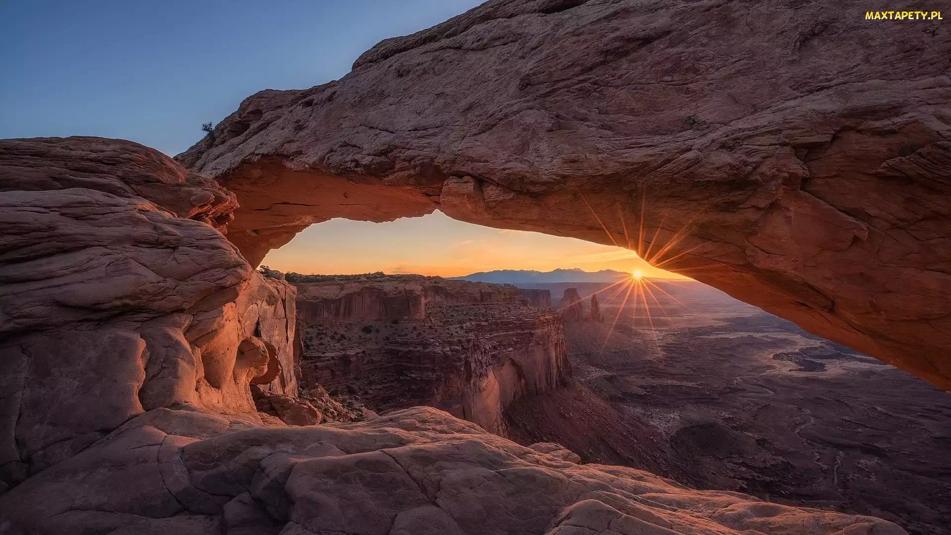 Skały, Kanion, Promienie słońca, Mesa Arch, Utah, Łuk, Stany Zjednoczone, Park Narodowy Canyonlands
