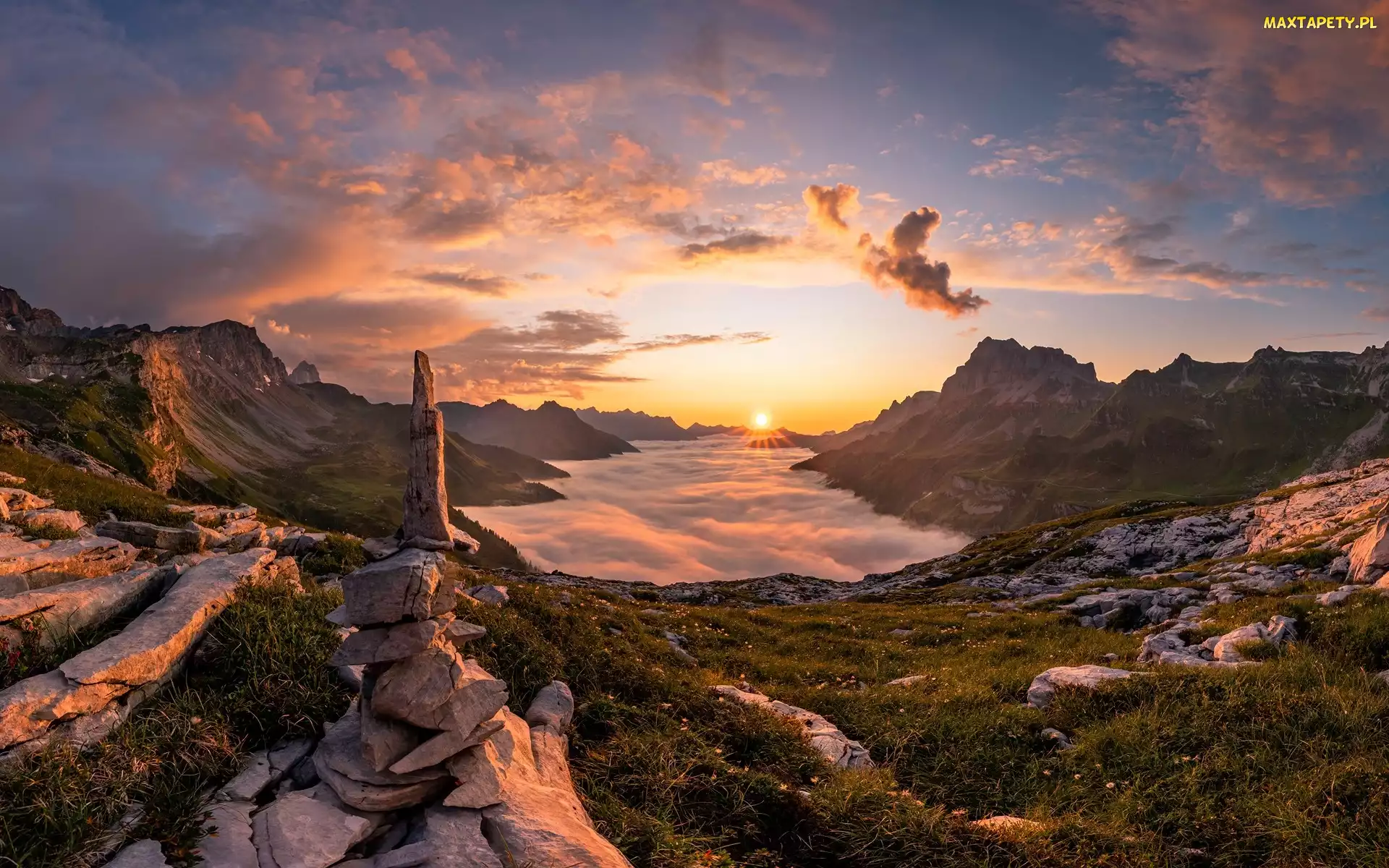 Góry, Klausenpass, Szwajcaria, Przełęcz, Zachód słońca, Alpy Glarneńskie, Chmury, Mgła