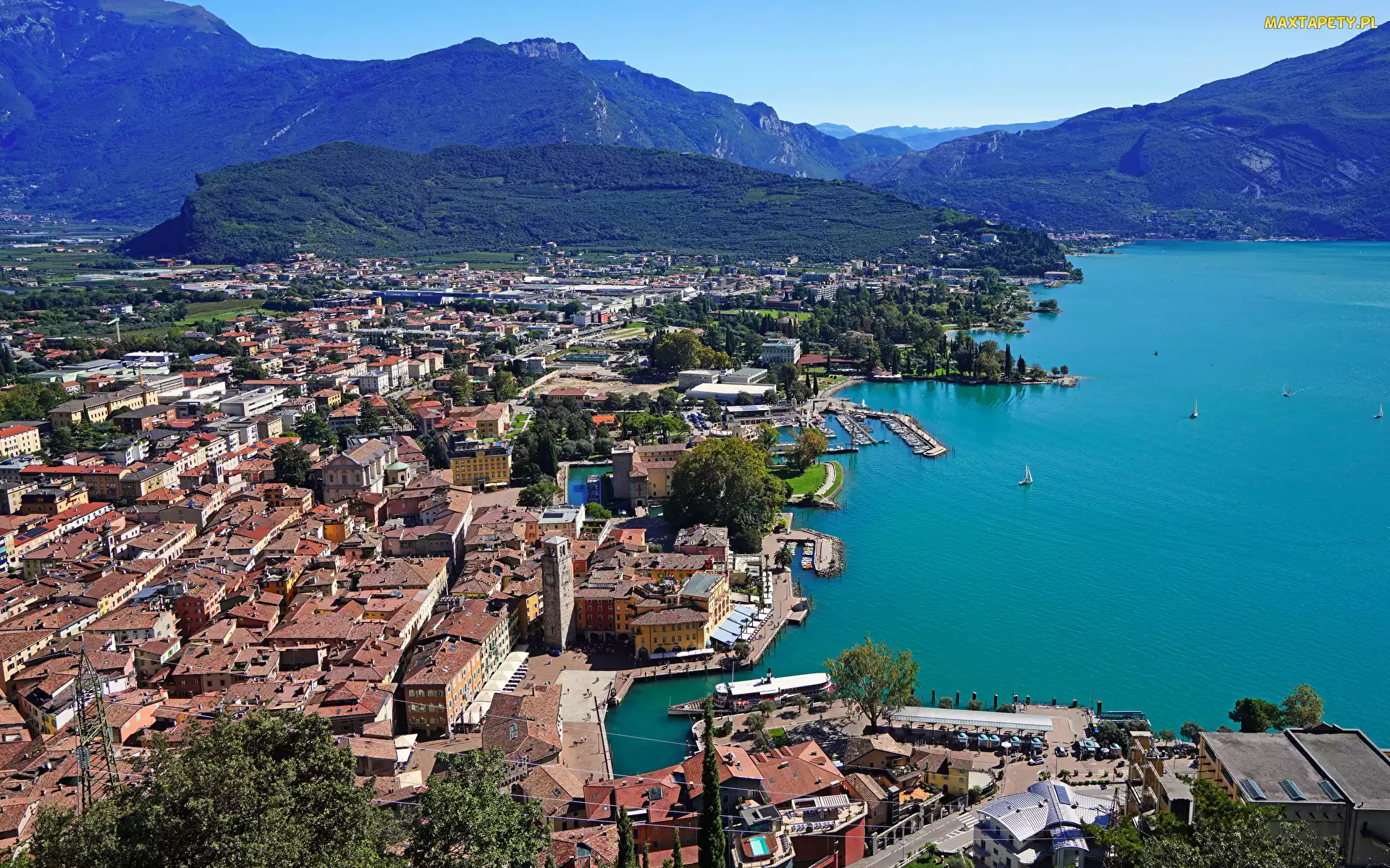 Lake Garda, Domy, Riva del Garda, Jezioro, Alpy, Góry, Las, Drzewa, Włochy, Miasto