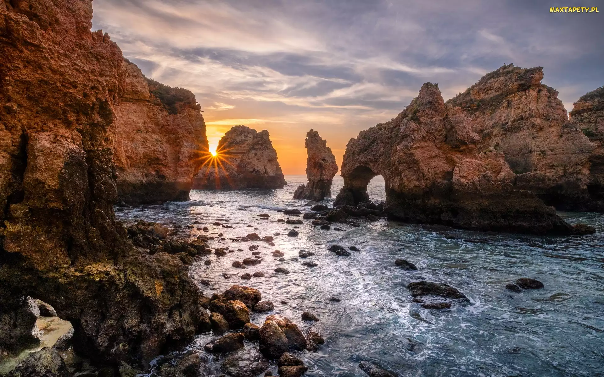Region Algarve, Ponta da Piedade, Skały, Portugalia, Wschód słońca, Wybrzeże, Morze