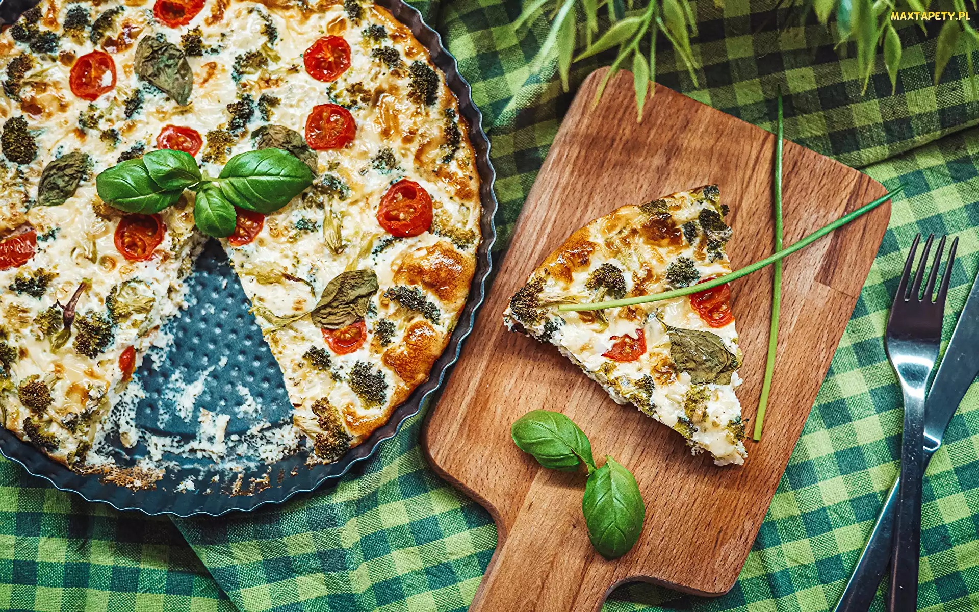 Taca, Deska, Pizza, Nóż, Bazylia, Widelec, Pomidorki Cherry, Liście