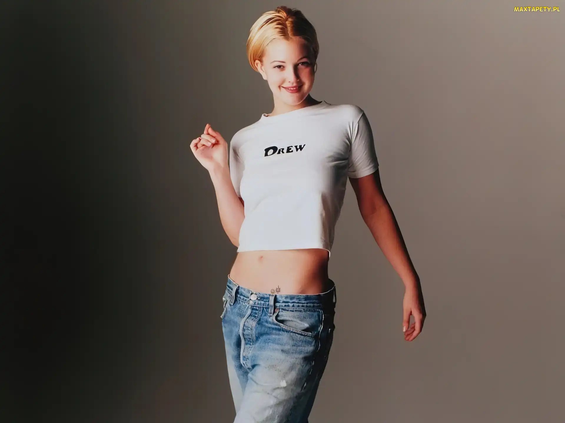 Drew Barrymore, biały T-shirt