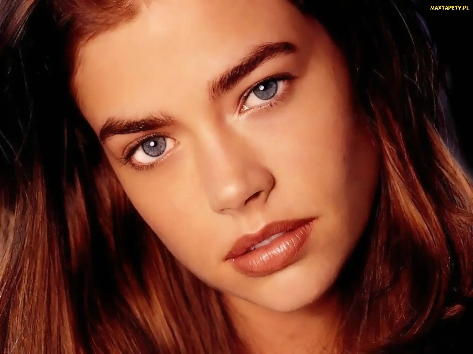 Denise Richards, buźka