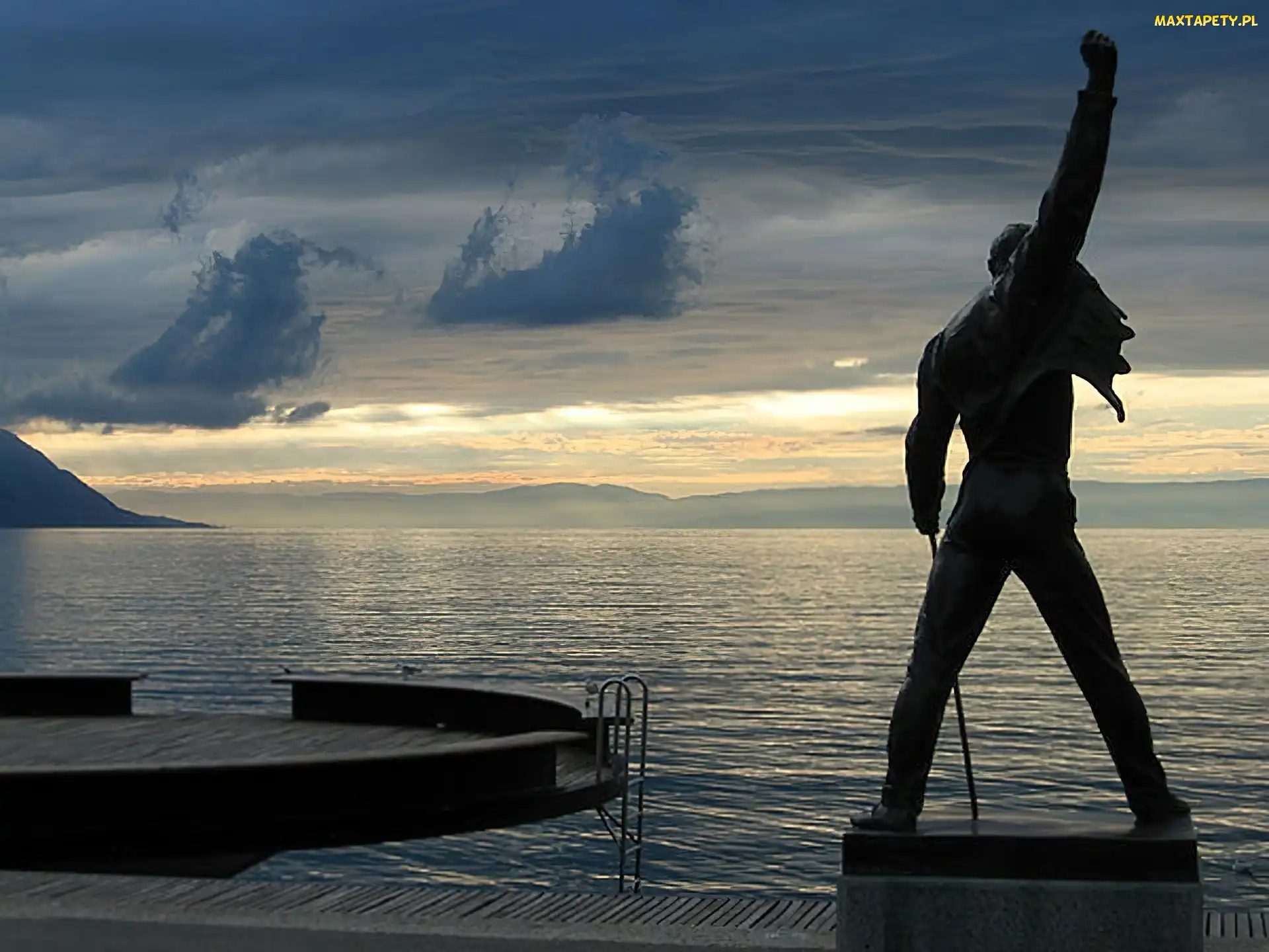 Chmury, Ciemne, Freddie Mercury, Woda