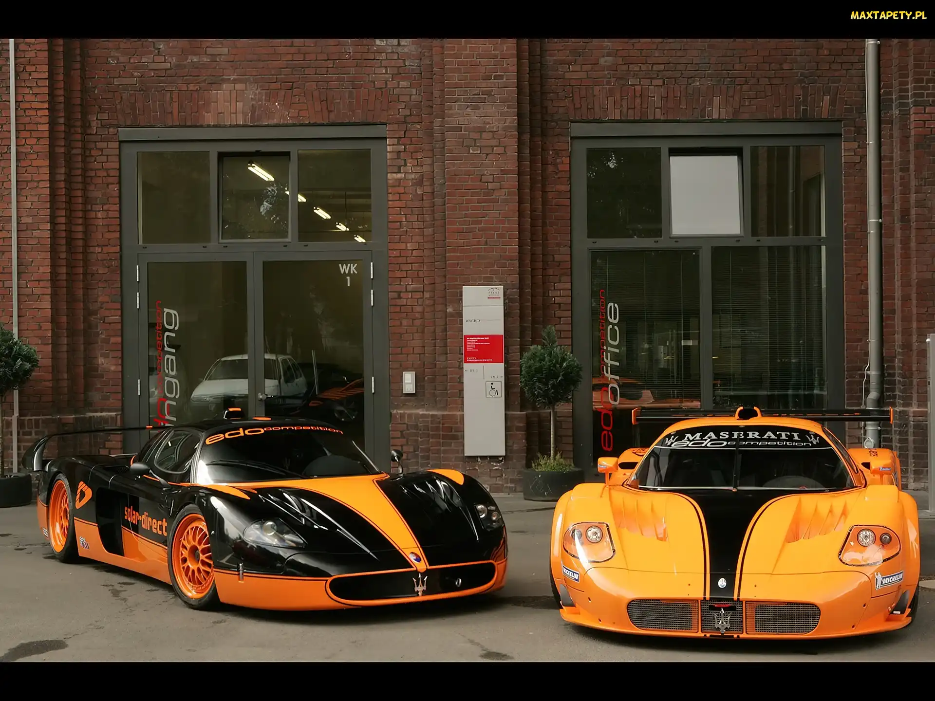 Egzemplarze, Maserati MC12, Dwa