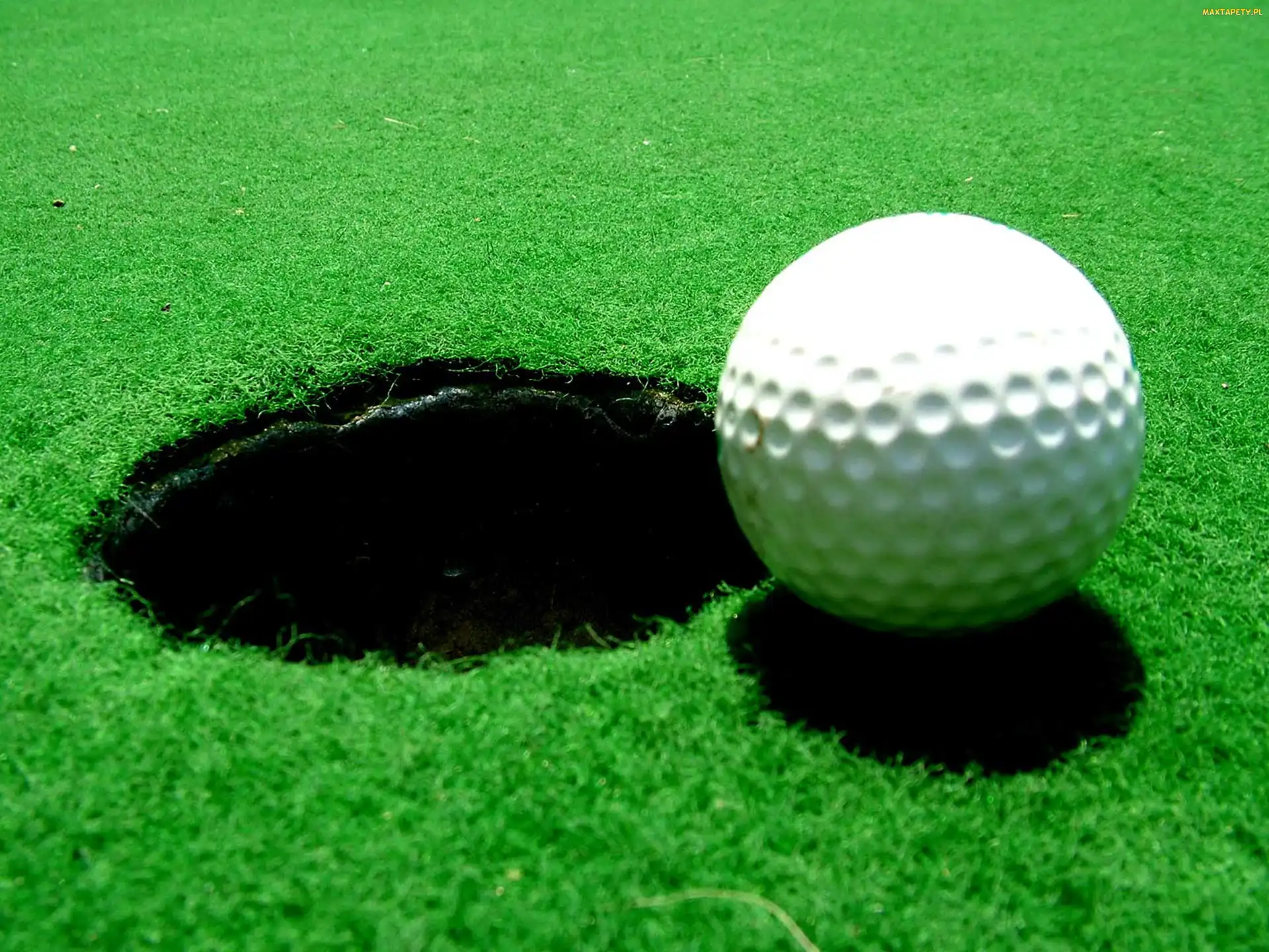 Piłka, Golf, Dołek
