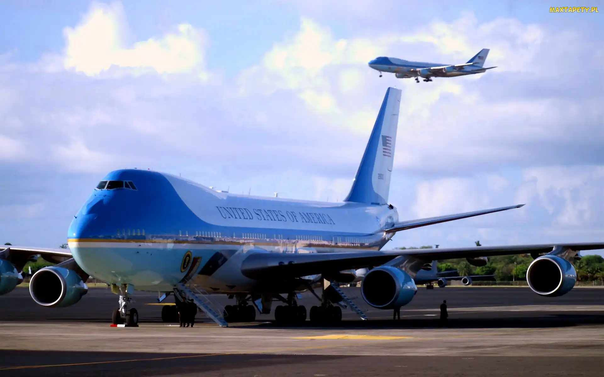 Boeingi, VC-25A Air Force One, Dwa