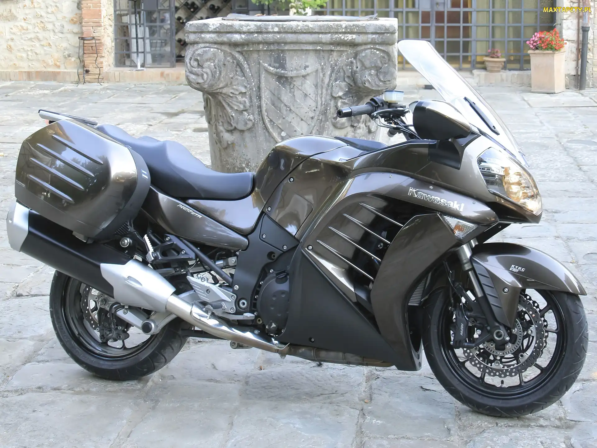 Owiewki, Nadkole, Kawasaki 1400 GTR