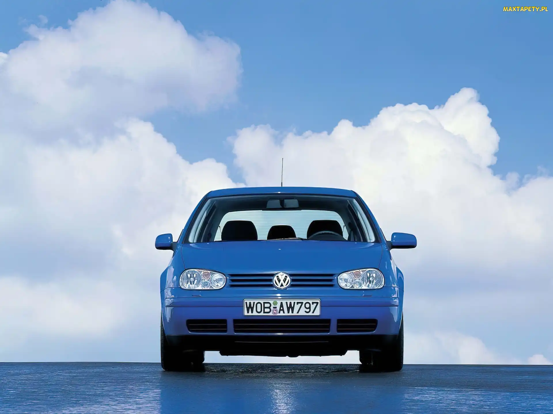 Volkswagen Golf 4, chmury, Niebo