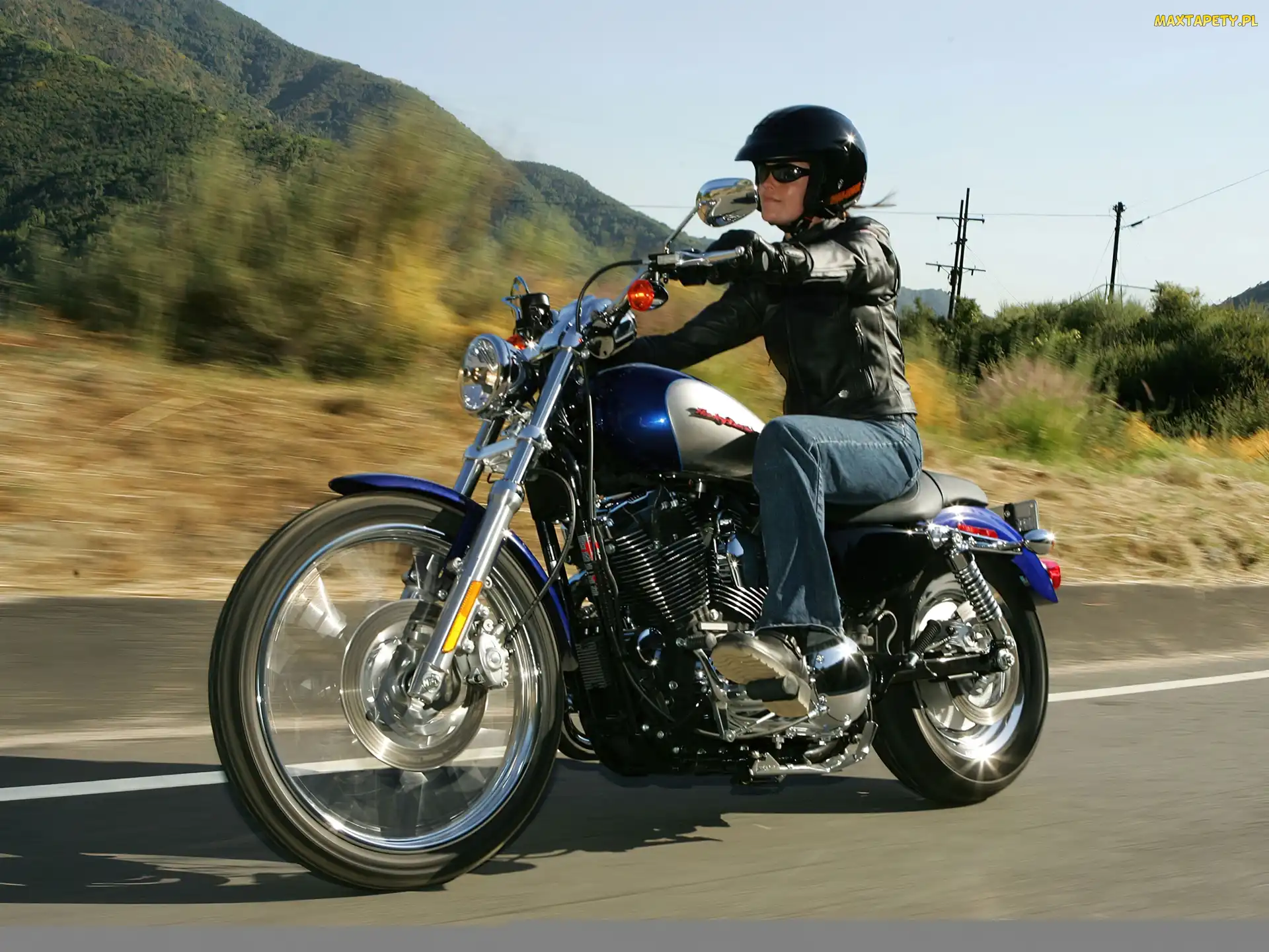Motocyklistka, Harley Davidson Sportster XL1200C