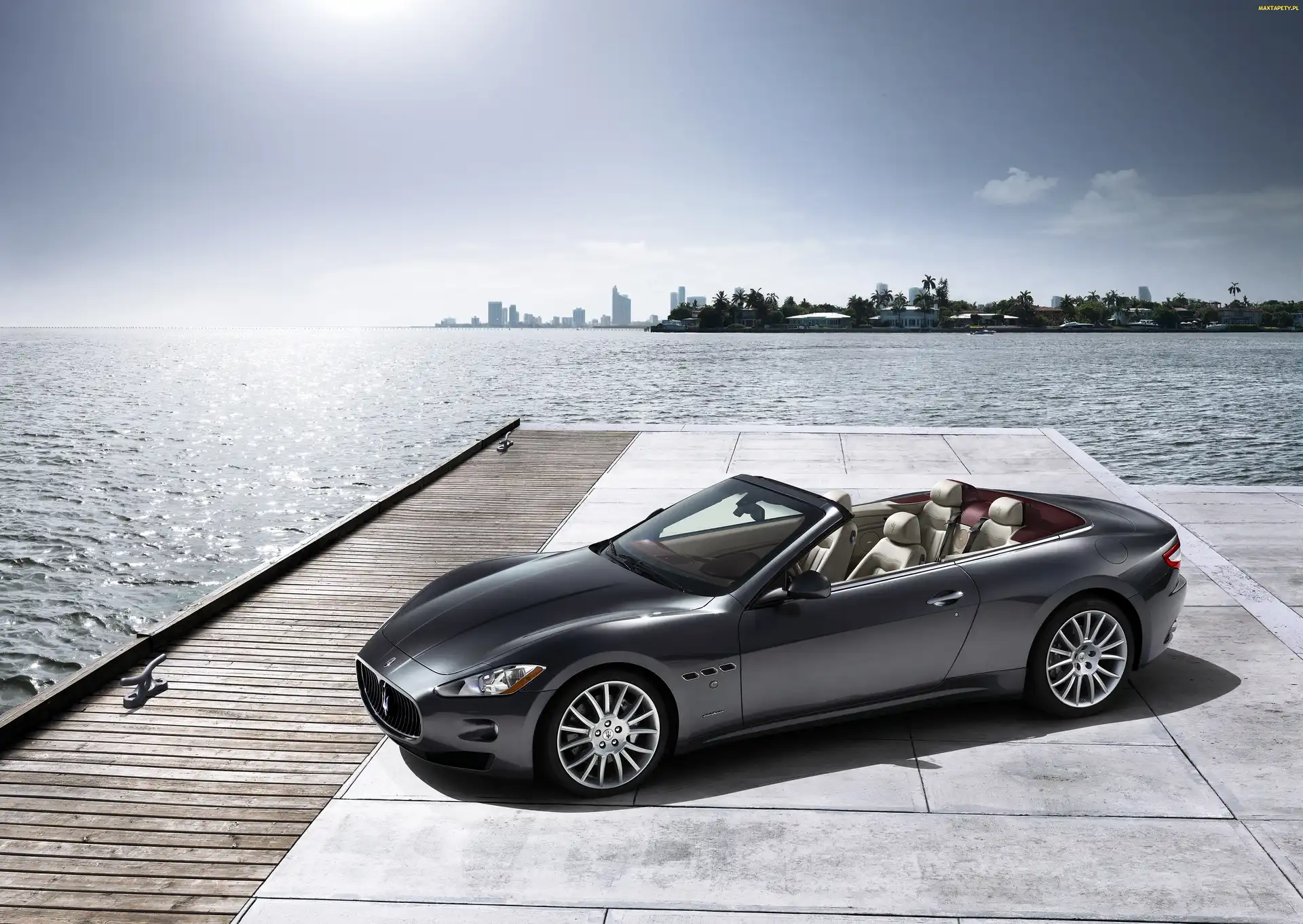 Sportowa, Linia, Maserati Gran Cabrio