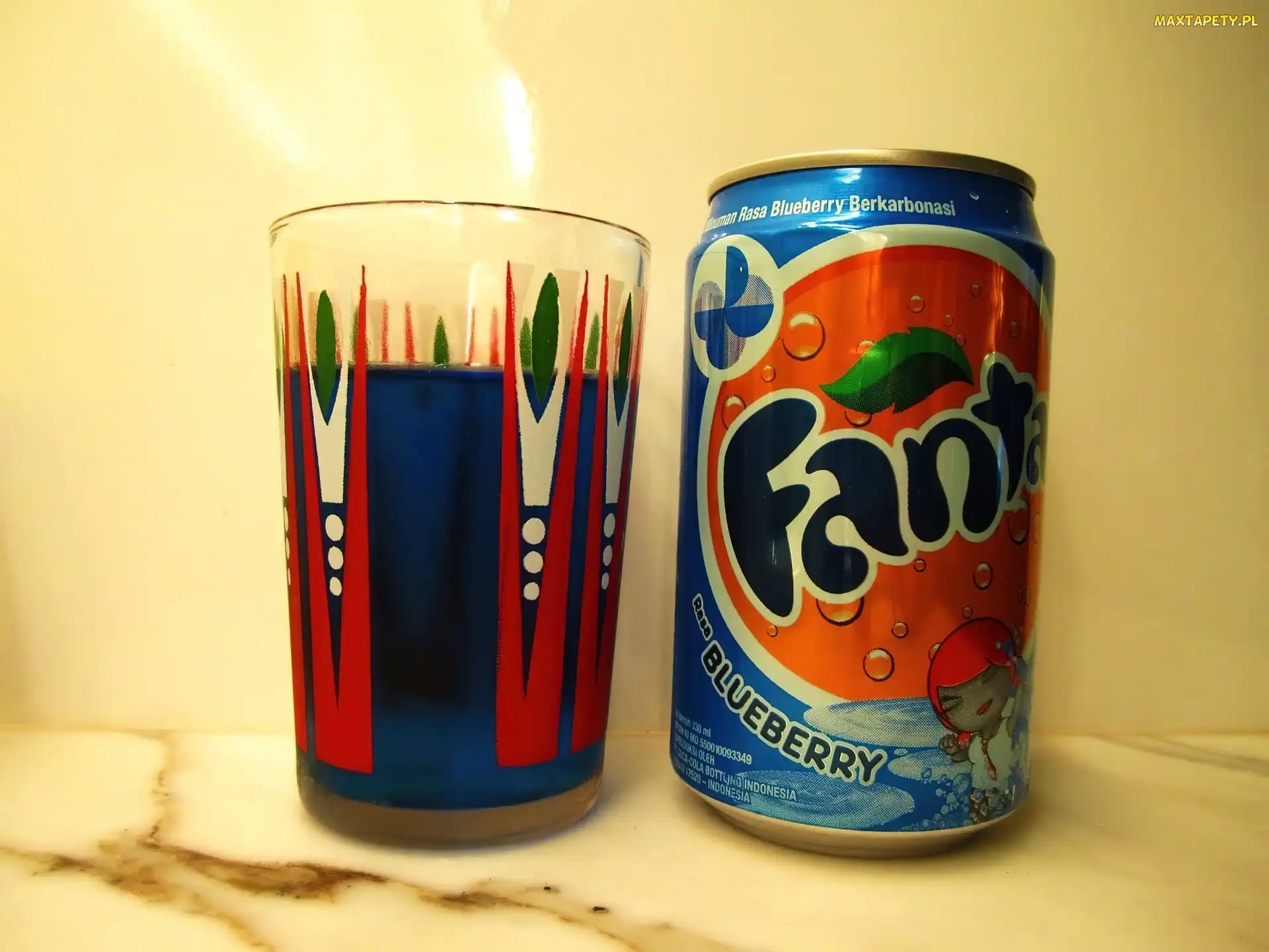 Szklanka, Puszka, Fanta, Blueberry