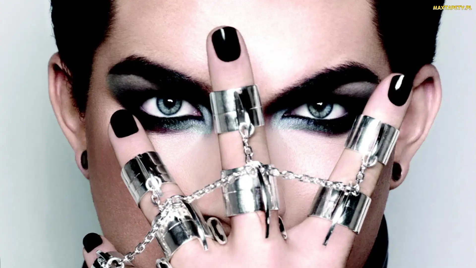 Dłoń, Ozdoba, Adam Lambert