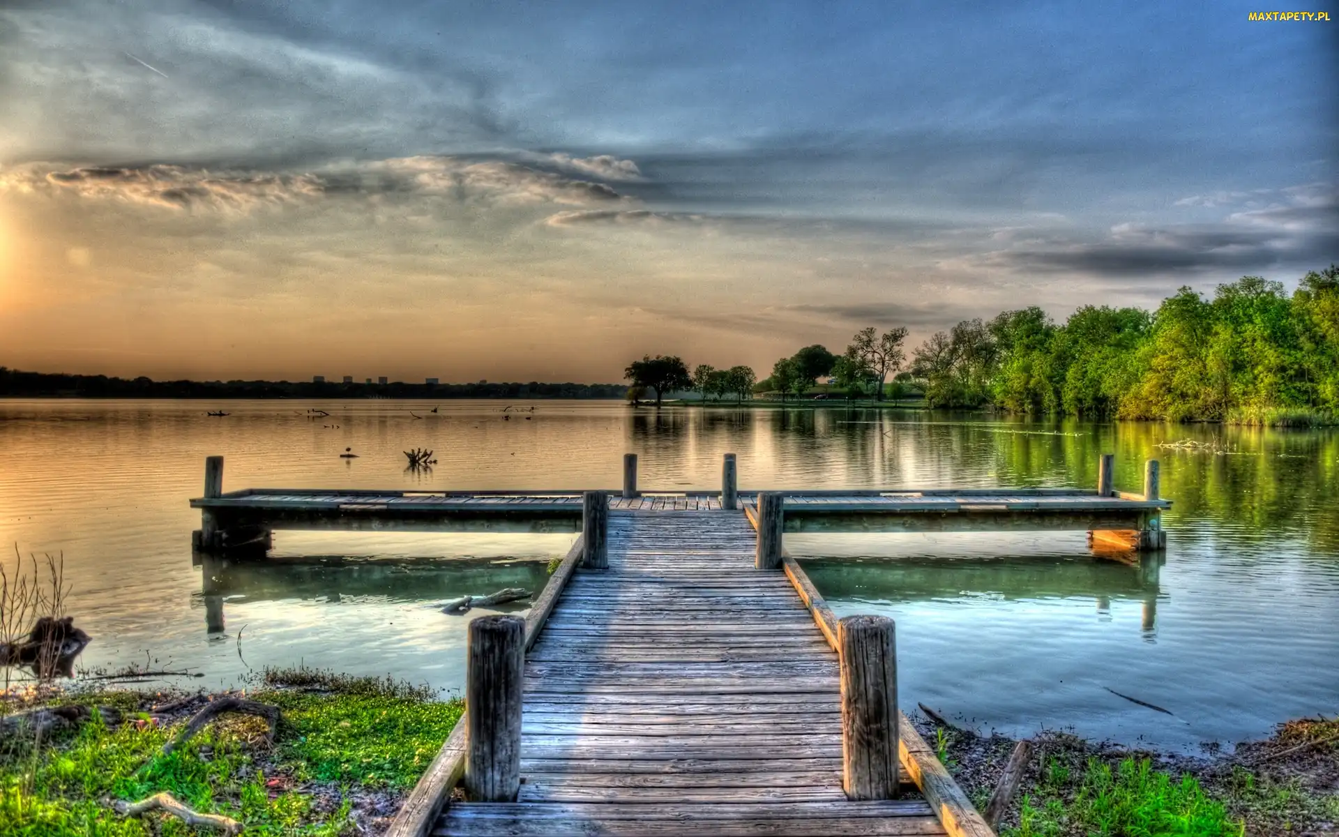 Kładka, Jezioro