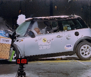 Mini One, Test, Crash