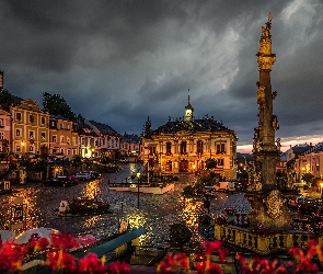 Pomnik, Domy, Miasto, Austria, Nocą, Ulice