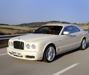 Perła, Bentley Brooklands, Biała