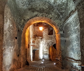 Uliczka, Mury