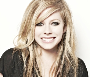 Avril Lavigne, Uśmiech, Piosenkarka