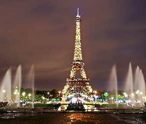 Wieża Eiffla, Nocą, Paryż, Fontanny