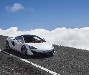 McLaren 570 GT, Samochód