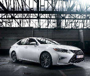 Samochód, Lexus ES 200
