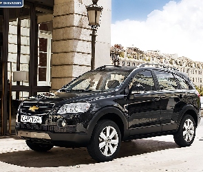 Czarny Chevrolet Captiva