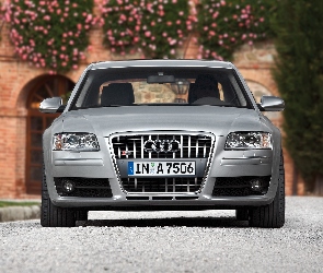 Audi S8, Przód, Srebrne