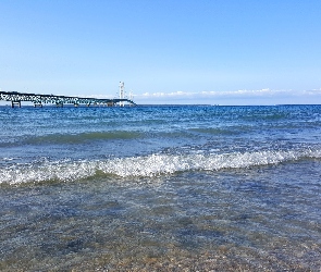 Jezioro, Most