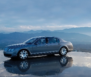 Bentley Continental Flying Spur, Sedan