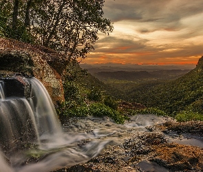 Australia, Wzgórza, Skały, Drzewa, Wodospad Moran Falls