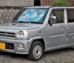 Daihatsu Naked