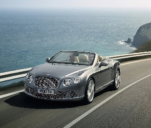 Bentley Continental GTC, Maska, Przód