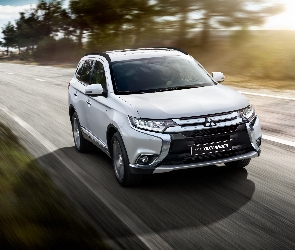 Mitsubishi Outlander BR-spec, 2015