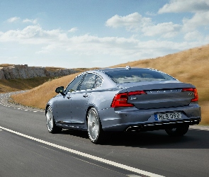 Volvo S90, Droga, 2016