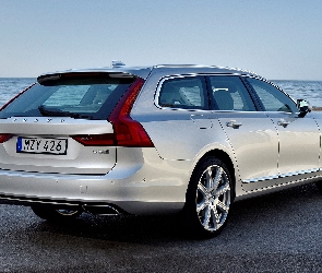 2016, Morze, Volvo V90 D5 Inscription