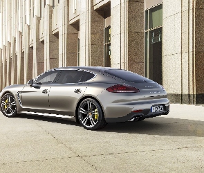 Porsche Panamera Turbo S, 2014, Srebrne