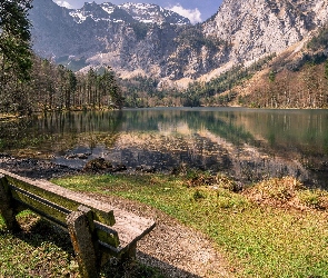 Jezioro Hintere Langbathsee, Ławeczka, Drzewa, Góry Alpy, Austria