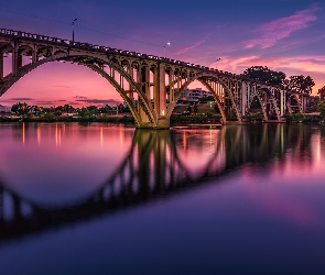 Odbicie, Rzeka Coosa River, Stan Alabama, Stany Zjednoczone, Gadsden, Most Coosa River Memorial Bridge