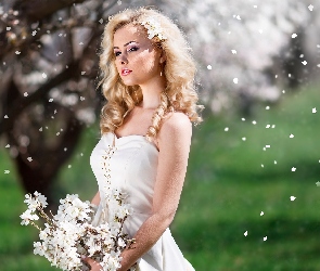 Blondynka, Kwiaty