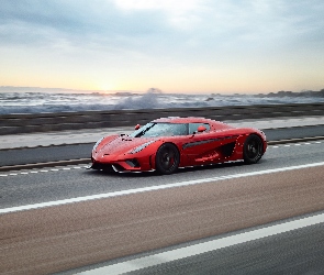 Koenigsegg Regera, 2016, Czerwony