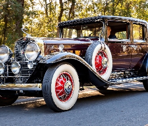 Cadillac V-16 452 Club Sedan, 1930