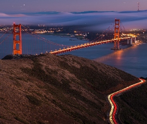 Stan Kalifornia, Miasto, Cieśnina Golden Gate, Most Golden Gate Bridge, Chmury, Światła, San Francisco, Noc, Stany Zjednoczone